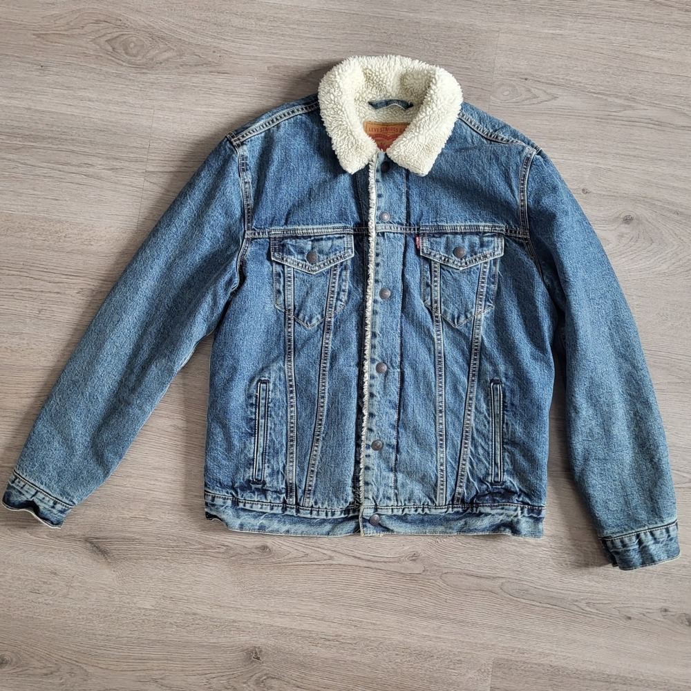 Levis Sherpa Lined Denim Trucker Jean Jacket Blue Men Size Large Classic Barn